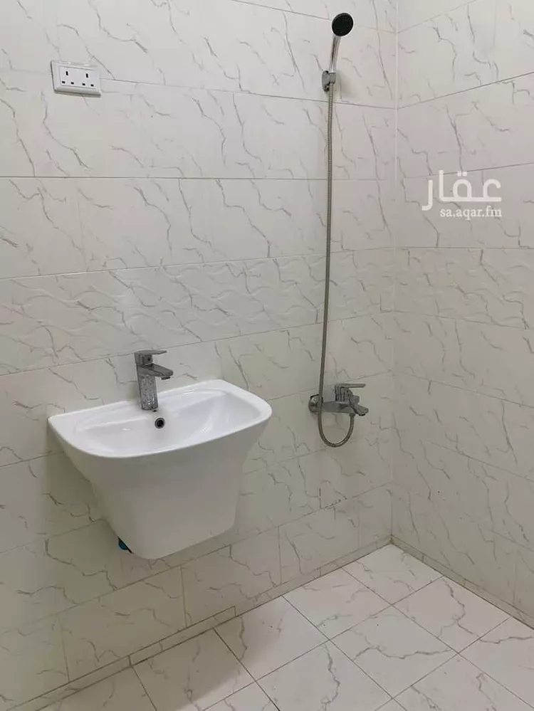 عمارة للإيجار في شارع السادس عشر, حي مدينة العمال, مدينة الخبر, المنطقة الشرقية صورة 5