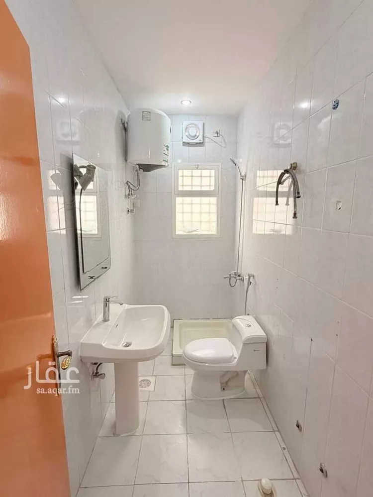 فيلا للإيجار في شارع مصطفي كامل, حي المروج, مدينة الرياض, منطقة الرياض صورة 2