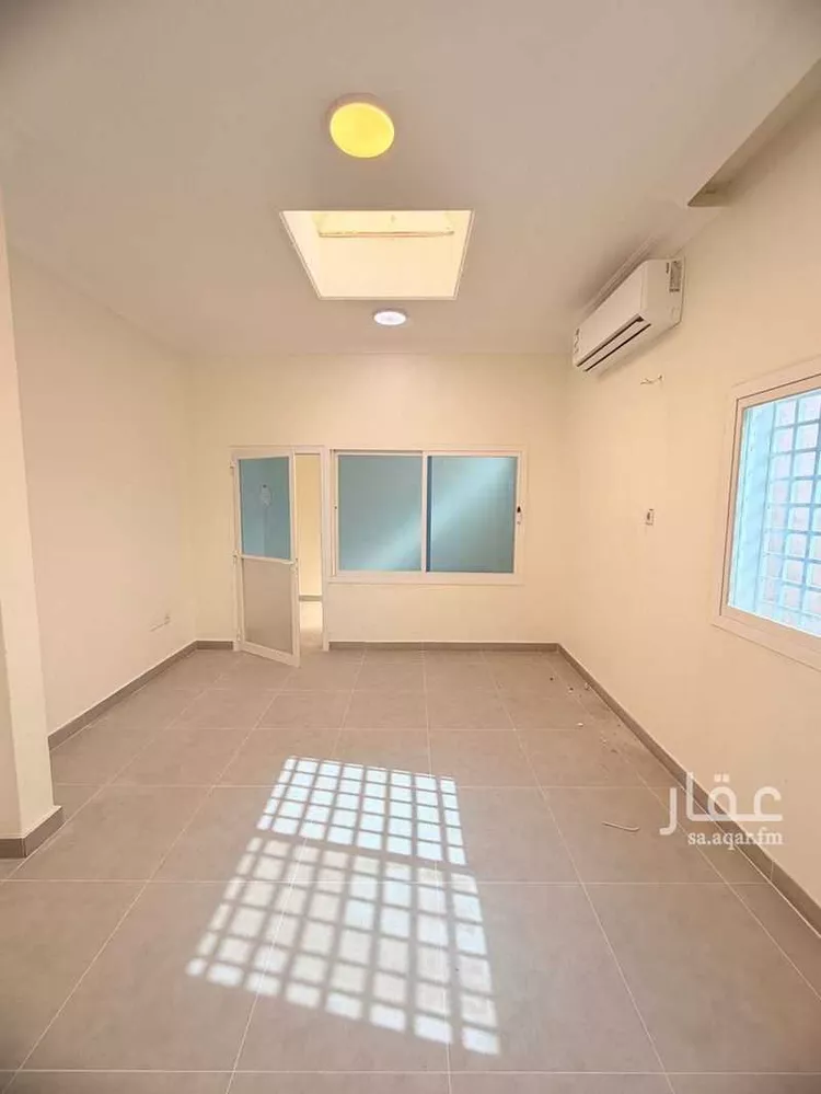 فيلا للإيجار في شارع مصطفي كامل, حي المروج, مدينة الرياض, منطقة الرياض صورة 5