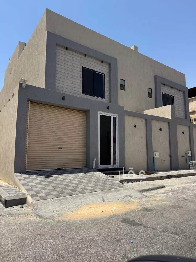 فيلا للبيع في شارع ابن حيان, حي الجلوية, مدينة الدمام, المنطقة الشرقية