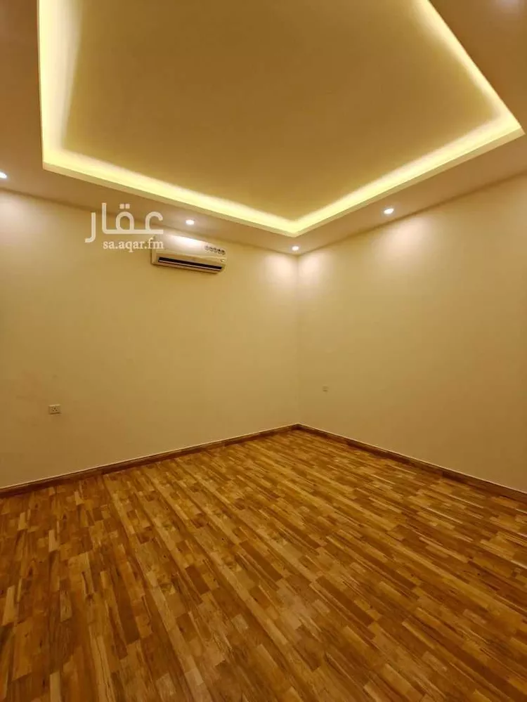 Floor for Rent in Ad Diriyah Al Khalidiyah صورة 3