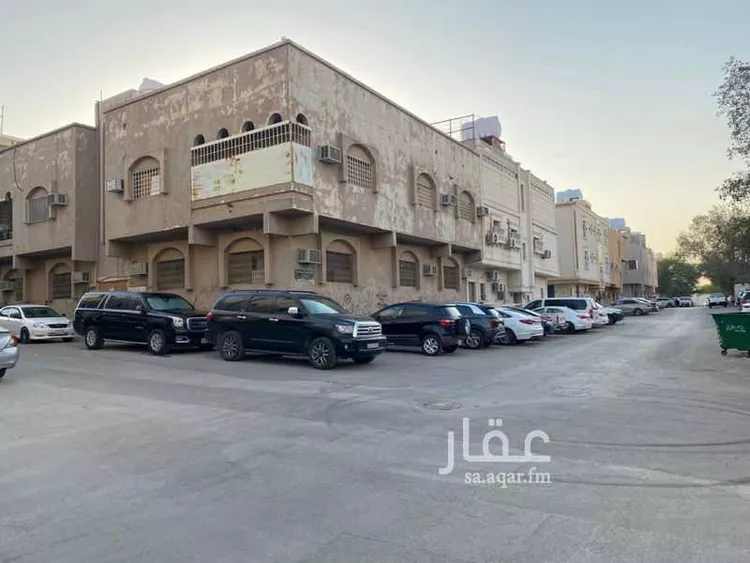 عمارة للبيع في شارع سنام, حي المعذر, مدينة الرياض, منطقة الرياض صورة 4