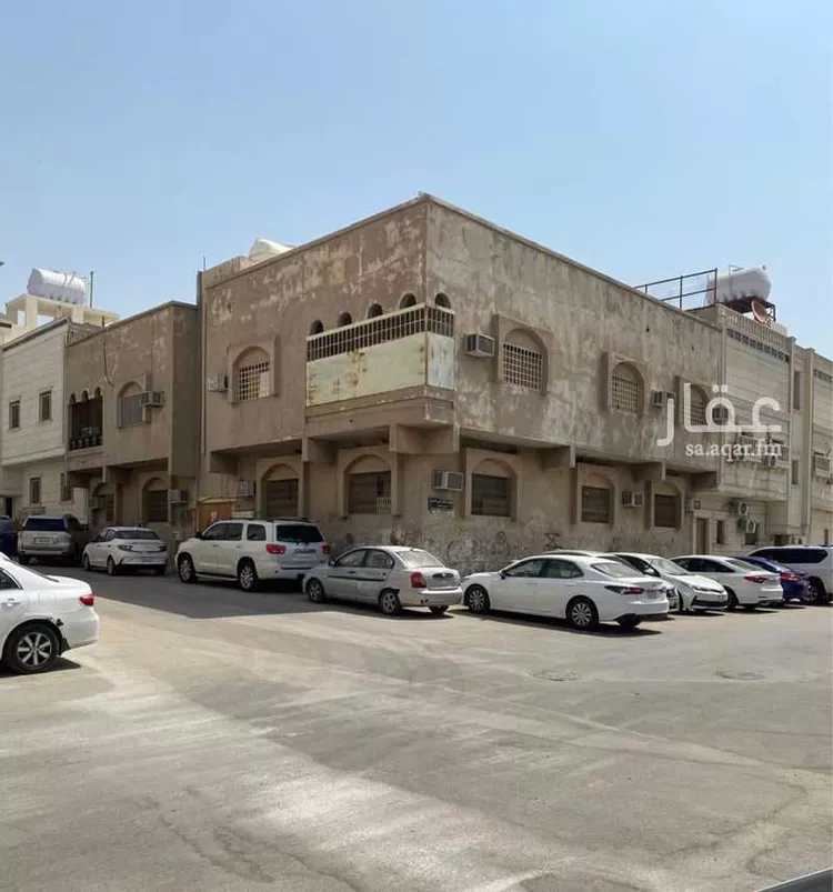 عمارة للبيع في شارع سنام, حي المعذر, مدينة الرياض, منطقة الرياض صورة 2