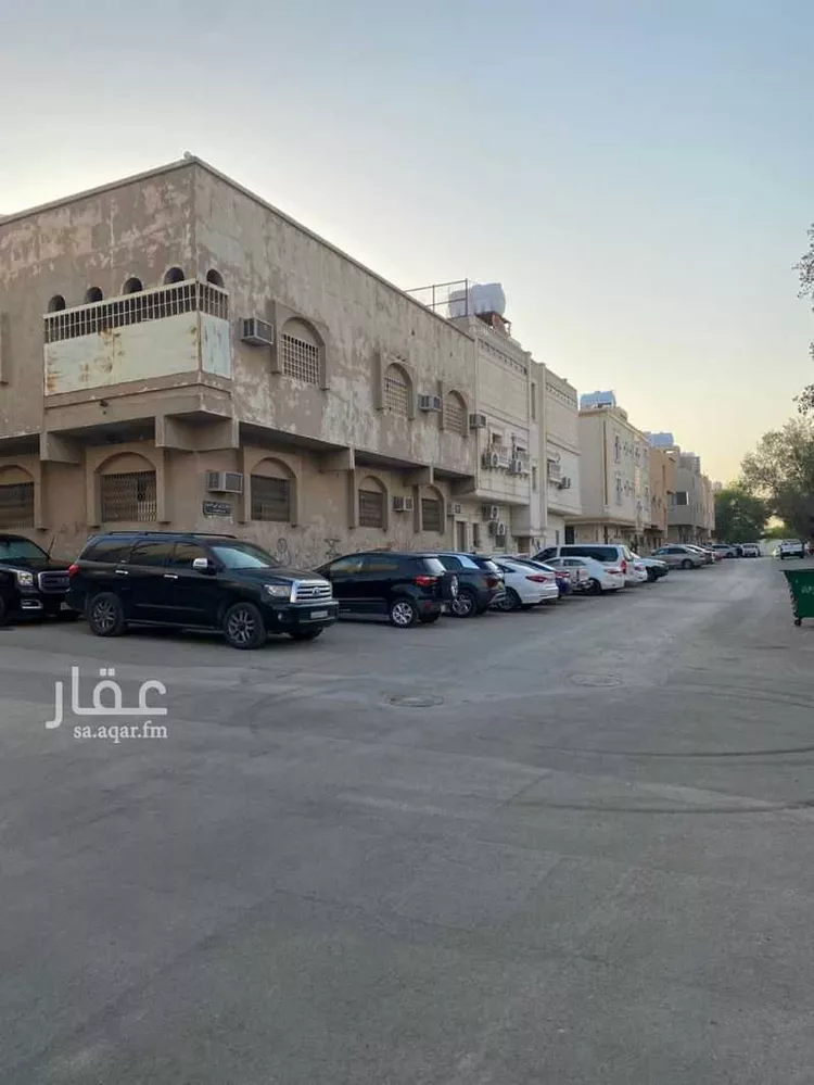 عمارة للبيع في شارع سنام, حي المعذر, مدينة الرياض, منطقة الرياض صورة 4