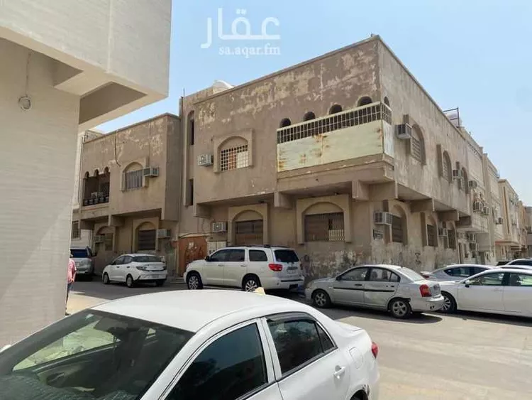 عمارة للبيع في شارع سنام, حي المعذر, مدينة الرياض, منطقة الرياض صورة 3