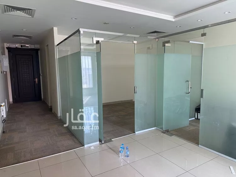 مكتب تجاري للإيجار في شارع الملك عبدالعزيز, حي الياسمين, مدينة الرياض, منطقة الرياض صورة 2