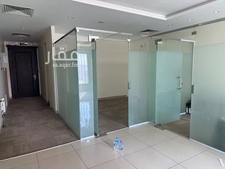 مكتب تجاري للإيجار في شارع الملك عبدالعزيز, حي الياسمين, مدينة الرياض, منطقة الرياض صورة 4