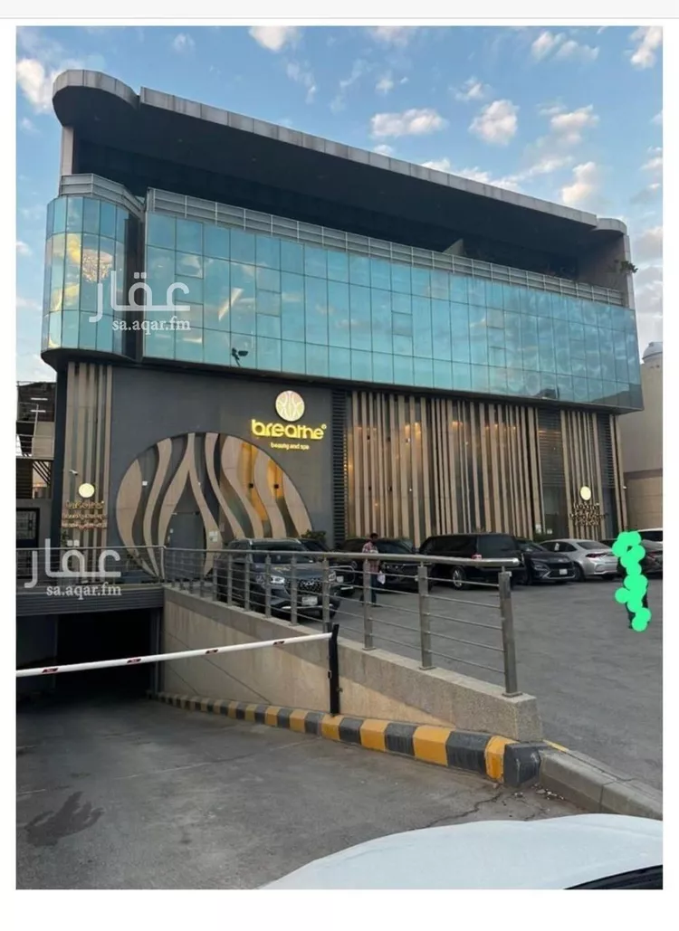 مكتب تجاري للإيجار في شارع انس بن مالك, حي الملقا, مدينة الرياض, منطقة الرياض