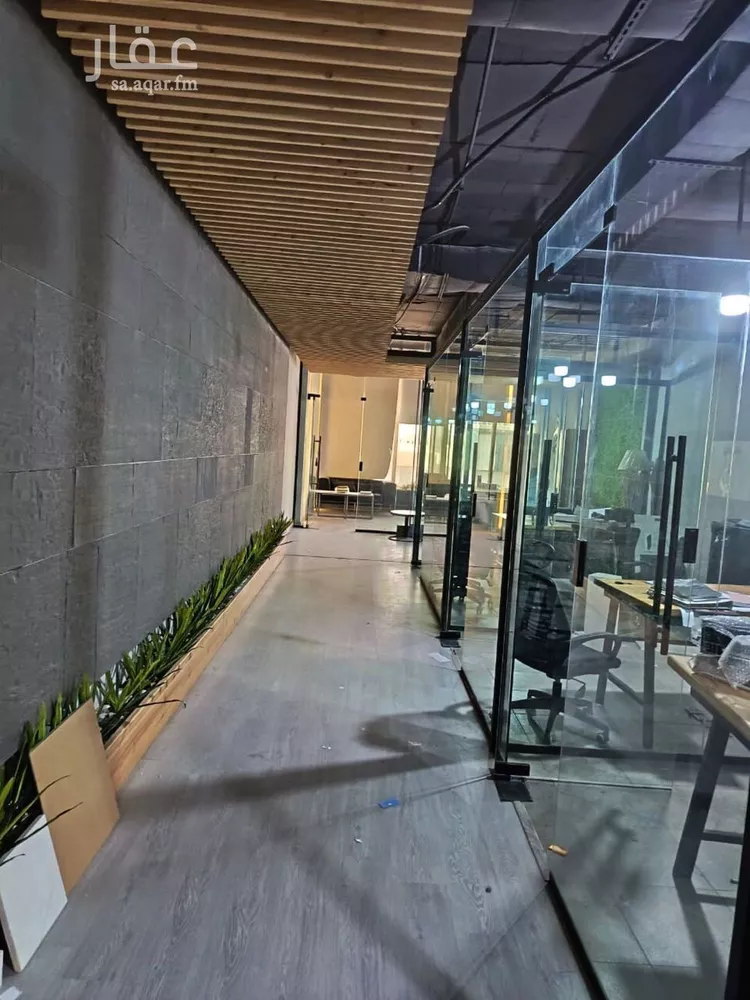 مكتب تجاري للإيجار في شارع الملك عبدالعزيز ابن عبدالرحمن سعود, حي الياسمين, مدينة الرياض, منطقة الرياض صورة 2