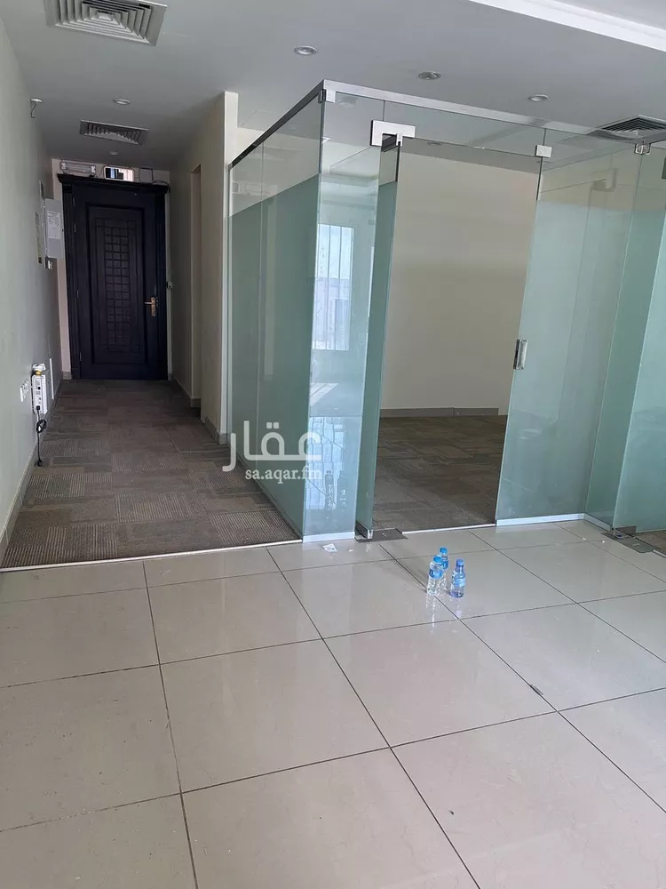 مكتب تجاري للإيجار في شارع الملك عبدالعزيز, حي الياسمين, مدينة الرياض, منطقة الرياض