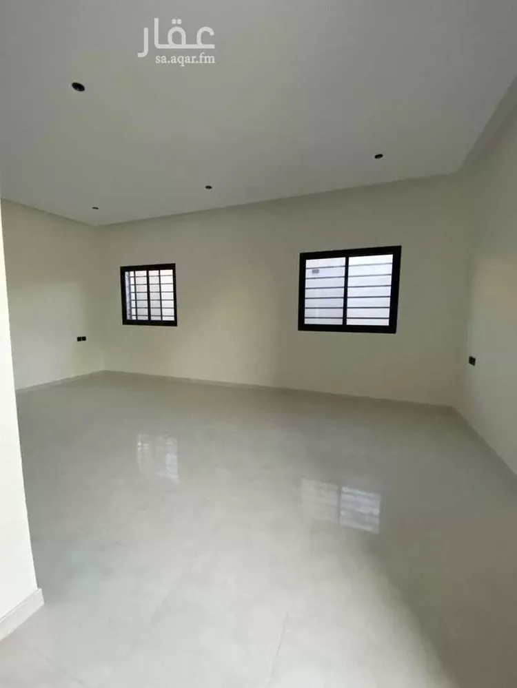 فيلا للبيع في شارع محمد بن القزاز, حي الجنادرية, مدينة الرياض, منطقة الرياض صورة 2