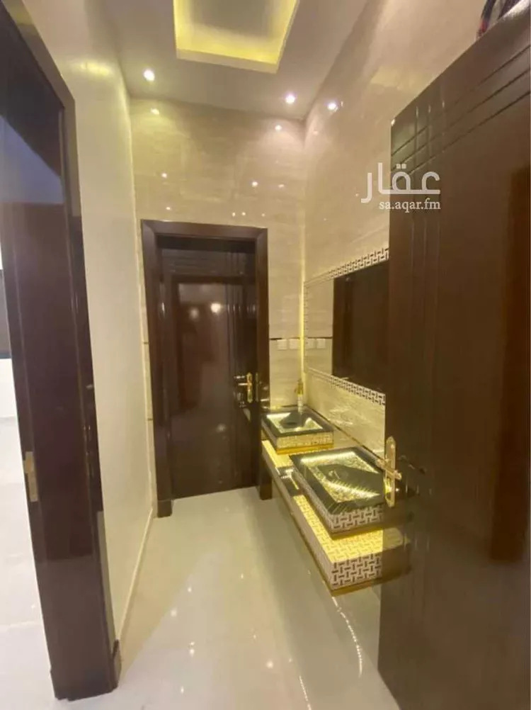 فيلا للبيع في شارع صالح بن علي سروجي, حي السعادة, مدينة الرياض, منطقة الرياض صورة 5