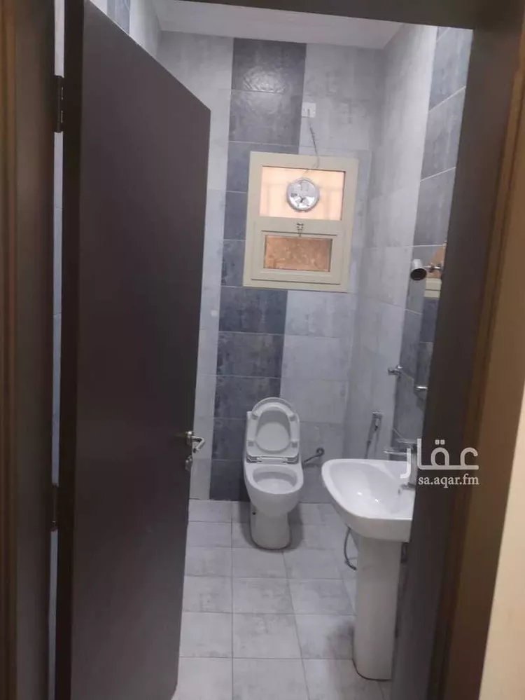 شقة للإيجار في شارع العزيزية الفرعي, حي العزيزية, مدينة الرياض, منطقة الرياض