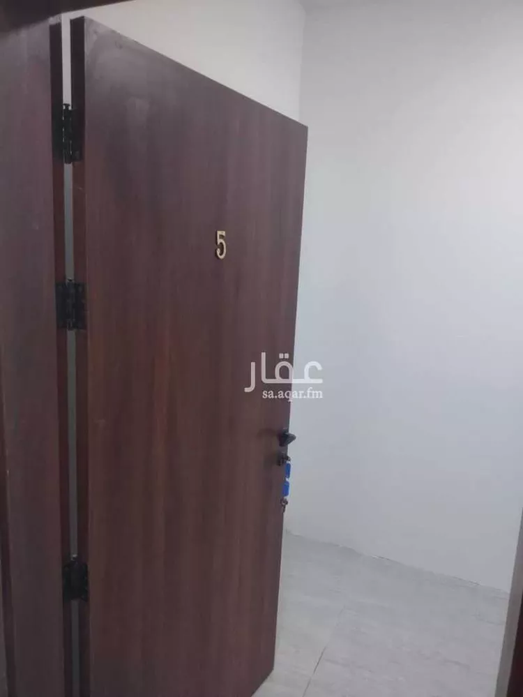 شقة للإيجار في شارع سفيان بن عوف, حي العزيزية, مدينة الرياض, منطقة الرياض صورة 3