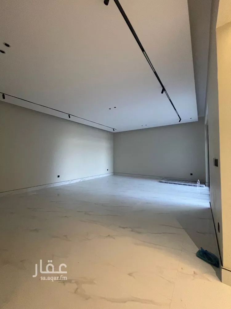 فيلا للبيع في طريق السيل الكبير ، حي المهدية ، الرياض ، منطقة الرياض