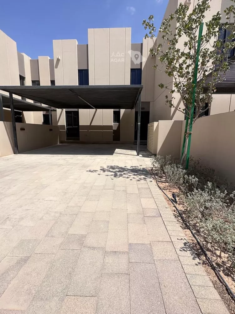 Villa for Sale in Riyadh King Khalid International Airport