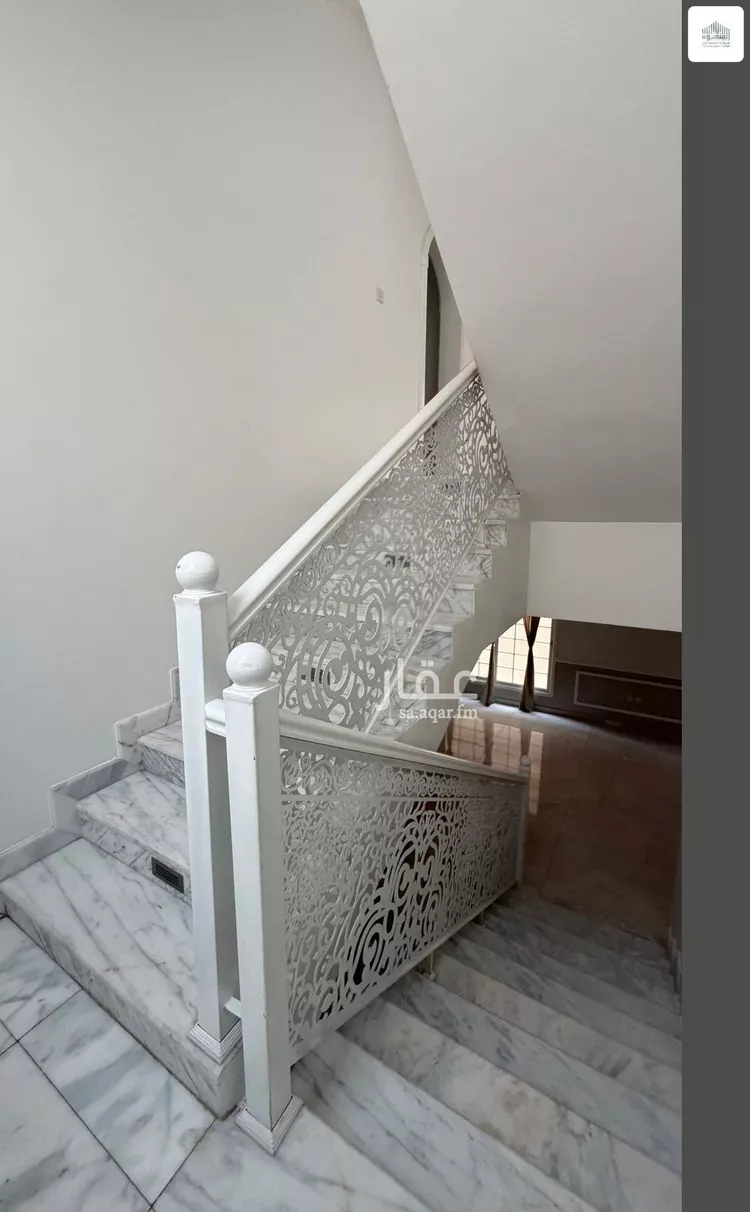 فيلا للبيع في شارع التضامن, حي البحيرة, مدينة الخبر, المنطقة الشرقية 7