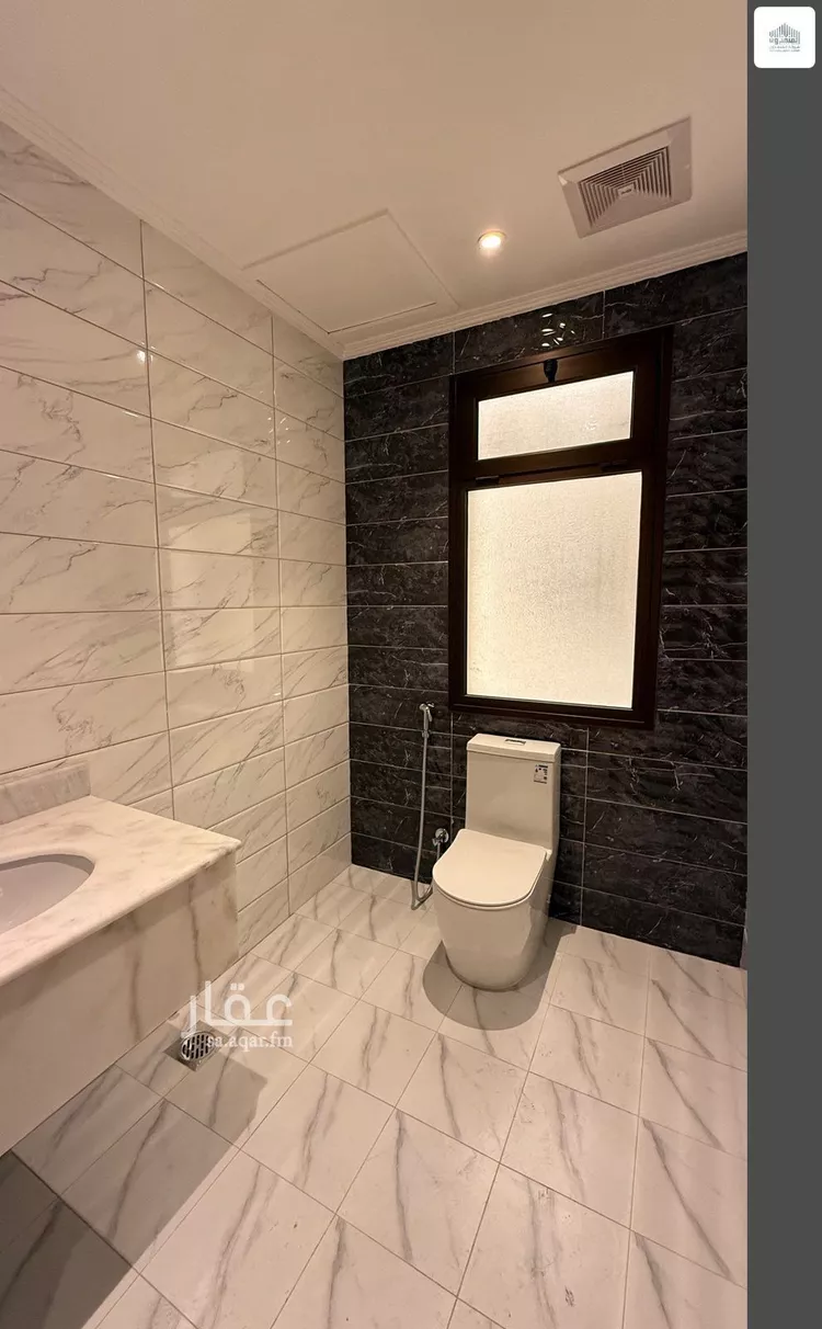 شقة للبيع في شارع ابن الشهاب, حي البندرية, مدينة الخبر, المنطقة الشرقية 6