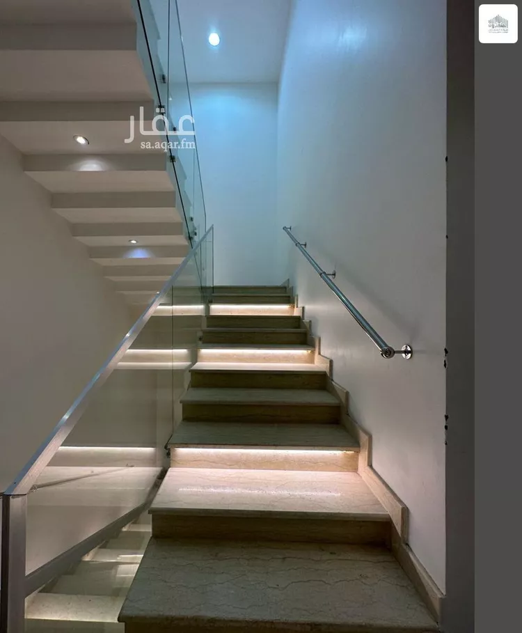 فيلا للبيع في شارع المهندي, حي المريكبات, مدينة الدمام, المنطقة الشرقية صورة 3
