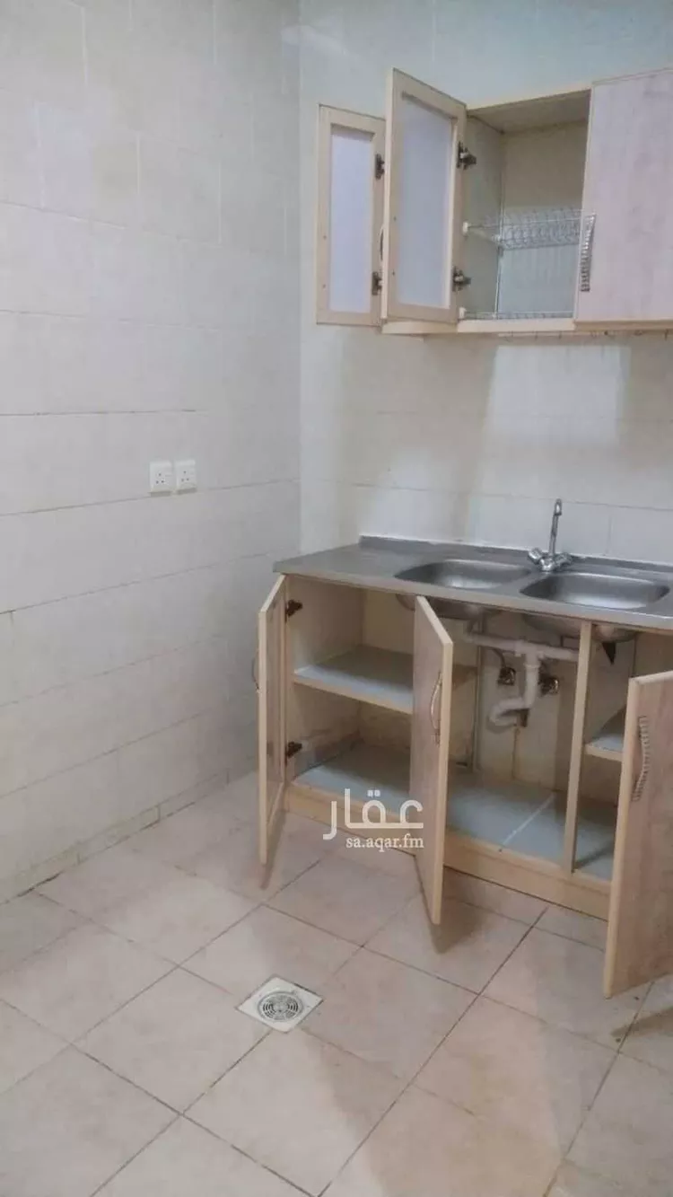 شقة للإيجار في شارع ابي الحرم المقدسي, حي الامارة, مدينة ينبع, منطقة المدينة المنورة صورة 2