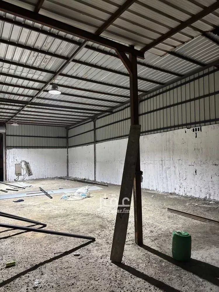 عمارة للبيع في شارع طريق الملك عبدالعزيز, حي عنك, مدينة القطيف, المنطقة الشرقية