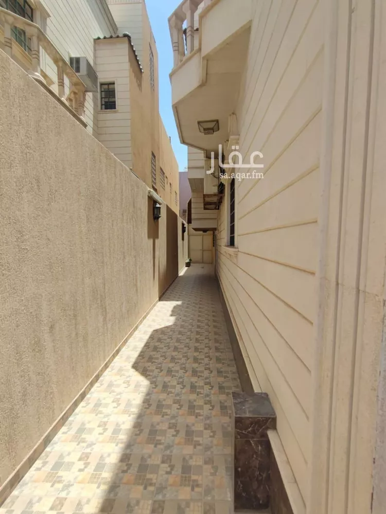 فيلا للبيع في شارع أبي التمام البغدادي, حي الملك فهد, مدينة الرياض, منطقة الرياض صورة 3