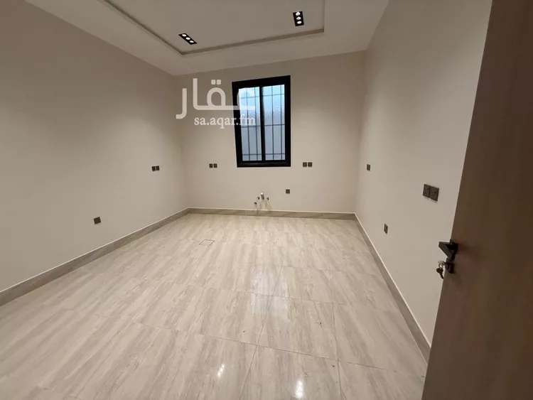 فيلا للبيع في شارع وادي الساحل, حي الرمال, مدينة الرياض, منطقة الرياض صورة 3