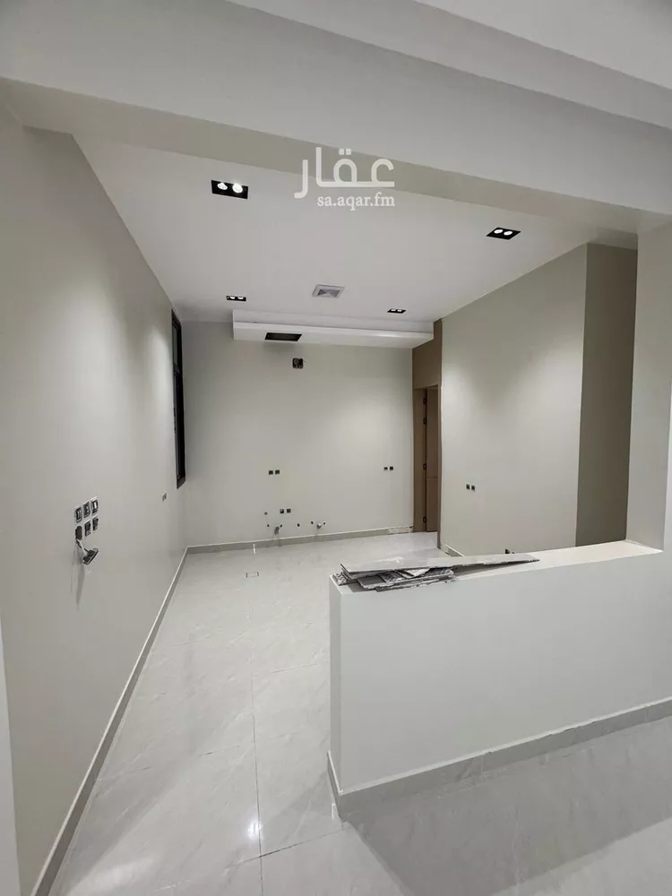 Floor for Sale in Riyadh Al Khaleej 14