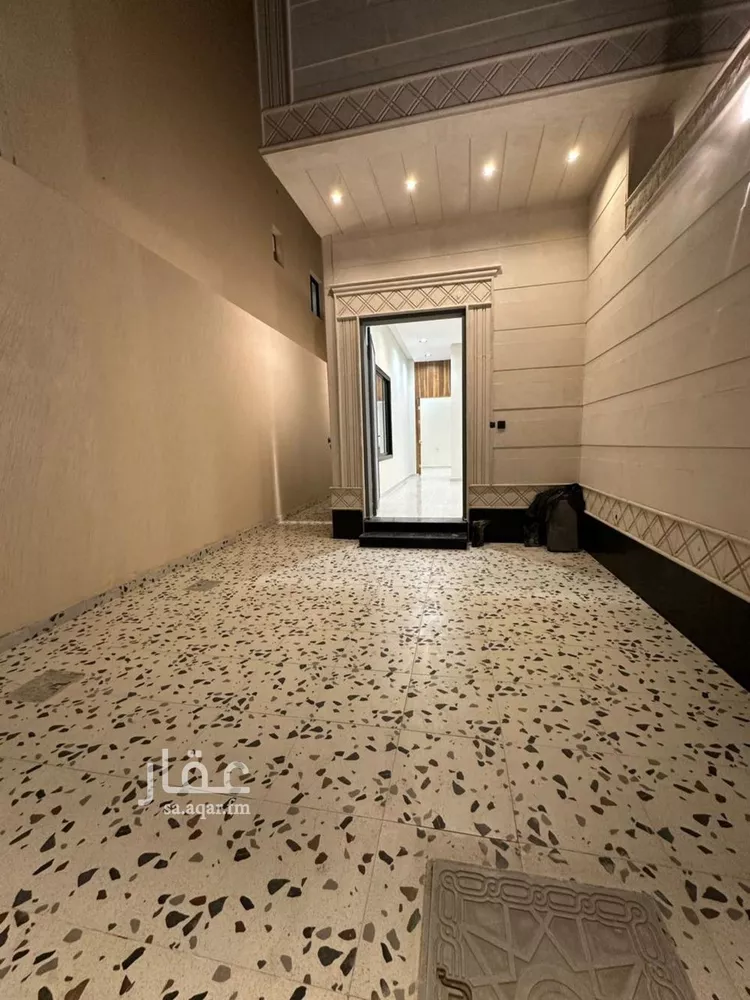 Floor for Sale in Riyadh Al Qadisiyah صورة 2