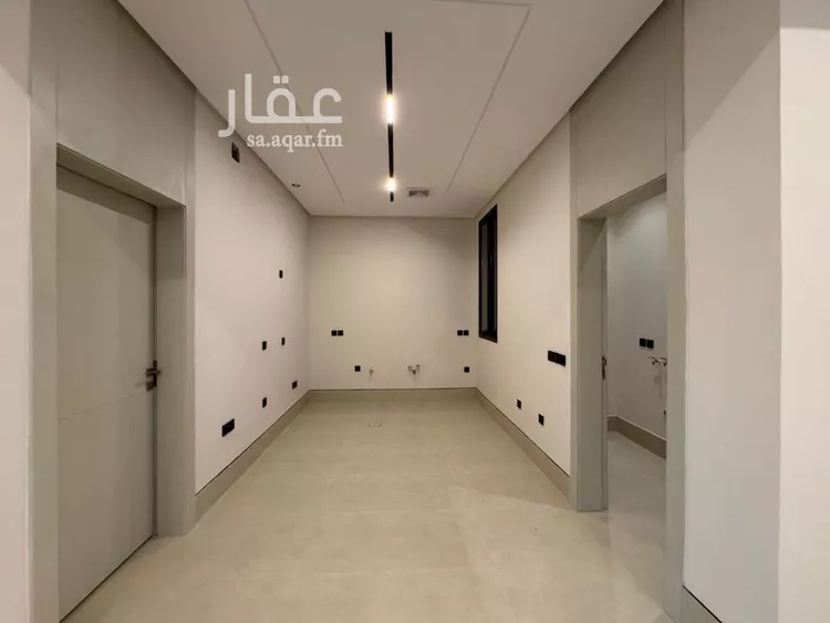Floor for Sale in Riyadh Ar Rimal 6