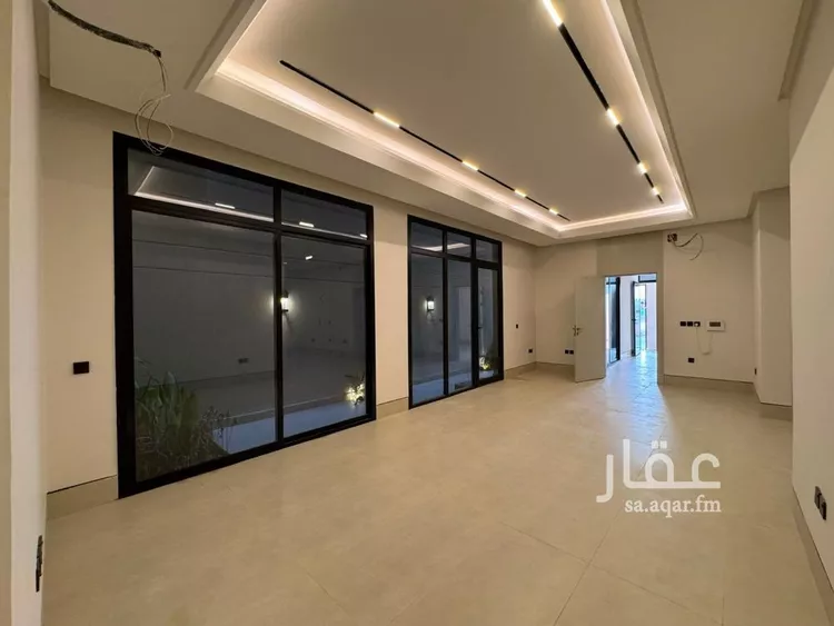 Floor for Sale in Riyadh Ar Rimal 7