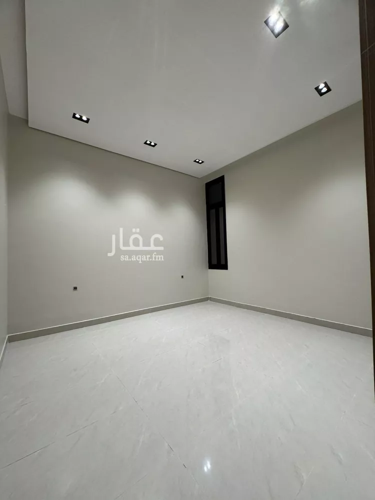 Floor for Sale in Riyadh Al Khaleej 13