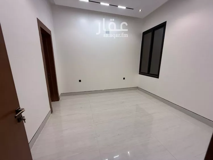 دور للبيع في شارع أحمد بن سليمان الباجي, حي الرمال, مدينة الرياض, منطقة الرياض صورة 5