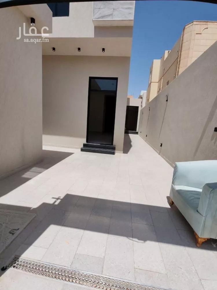 دور للبيع في شارع عبدالله الأنصاري, حي الخليج, مدينة الرياض, منطقة الرياض