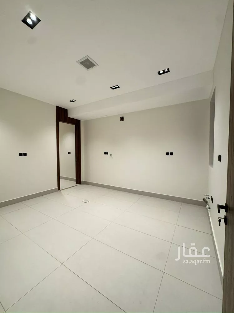 دور للبيع في شارع سلمة بن سلامة, حي الخليج, مدينة الرياض, منطقة الرياض صورة 4