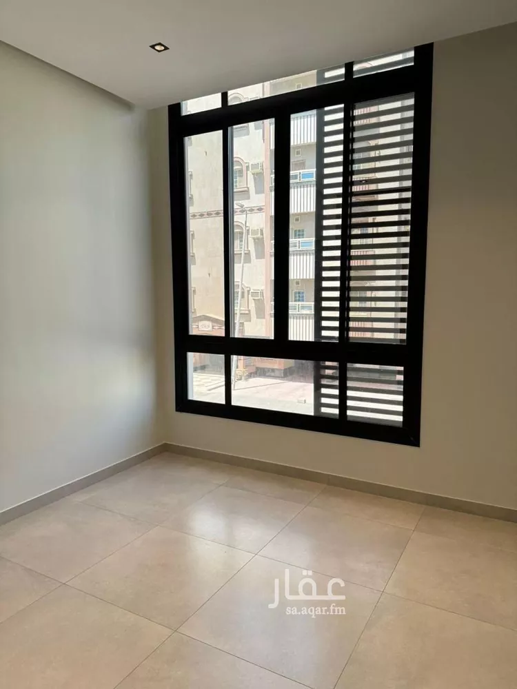 شقة للبيع في شارع المعاون, حي العزيزية, مدينة جدة, منطقة مكة المكرمة