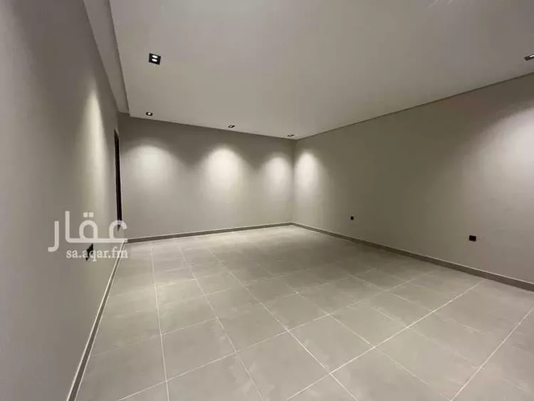 Floor for Sale in Riyadh Al Yarmouk 8