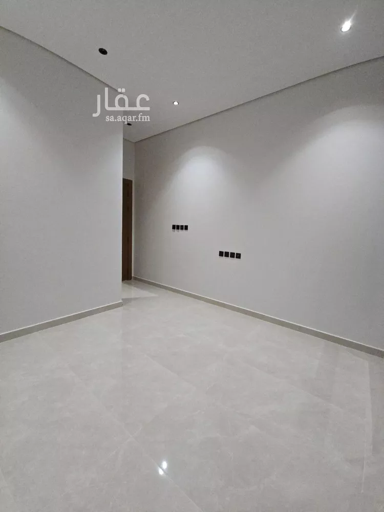 فيلا للبيع في شارع ابن المطوق, حي الرمال, مدينة الرياض, منطقة الرياض 8