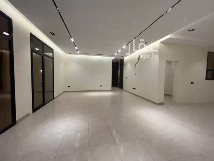 Floor for Sale in Riyadh Al Yarmouk 6