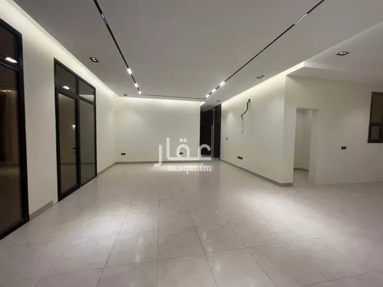 Floor for Sale in Riyadh Al Yarmouk 6