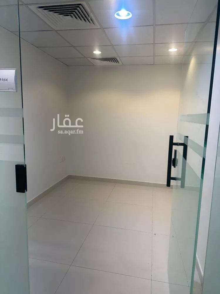 عمارة للإيجار في شارع الامام عبدالله بن سعود بن عبدالعزيز الفرعى, حي إشبيلية, مدينة الرياض, منطقة الرياض صورة 5