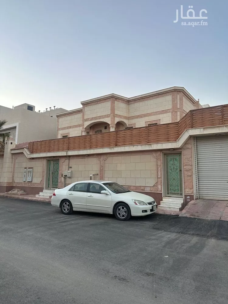 فيلا للبيع في شارع علي الأصبهاني, حي إشبيلية, مدينة الرياض, منطقة الرياض