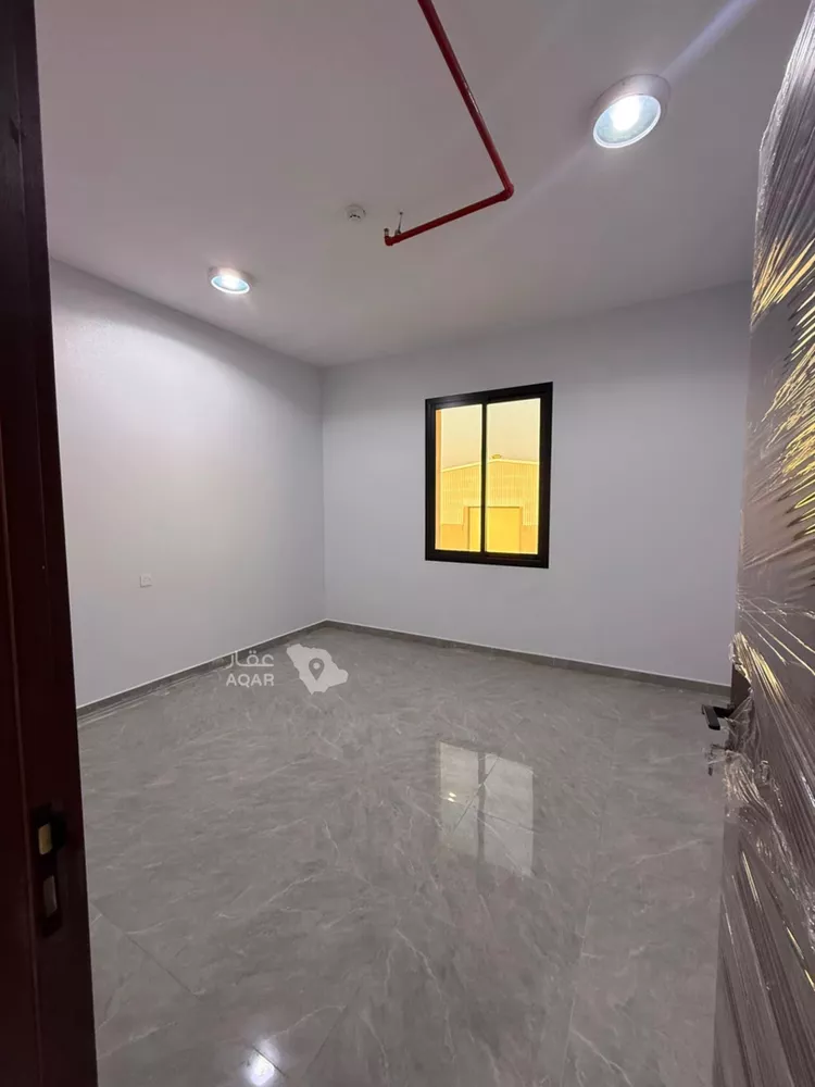 عمارة للإيجار في شارع محمد بن مخلد الانصاري, حي الفيصلية, مدينة الرياض, منطقة الرياض 16