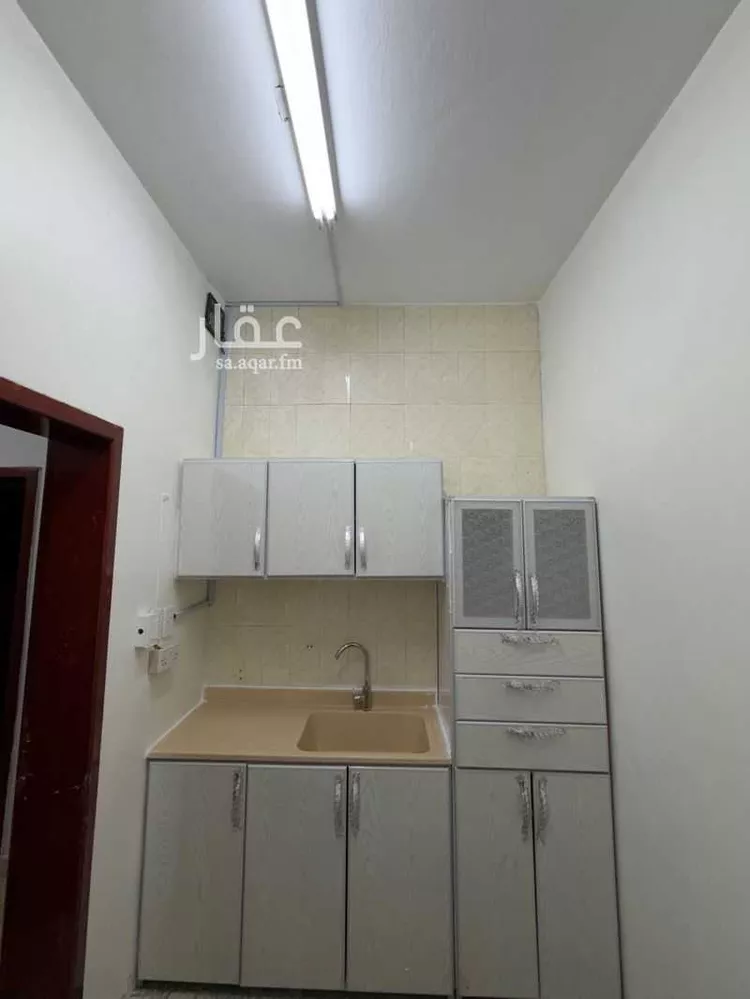 شقة للإيجار في شارع ابو الطاهر المقدسي, حي بدر, مدينة الدمام, المنطقة الشرقية صورة 3