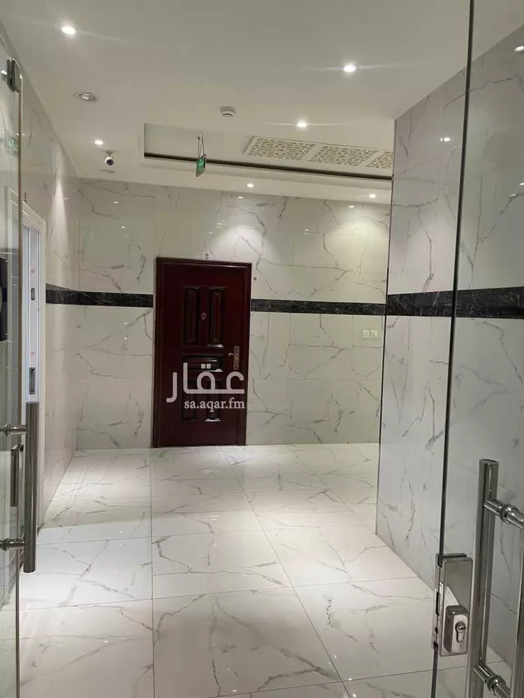 مكتب تجاري للإيجار في شارع ابي بكر الصديق الفرعي, حي المصيف, مدينة الرياض, منطقة الرياض صورة 4