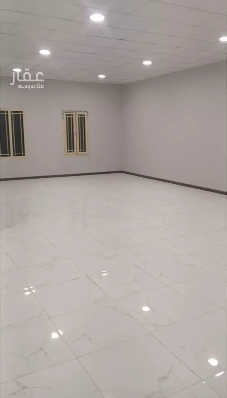 مكتب تجاري للإيجار في شارع ابي بكر الصديق الفرعي, حي المصيف, مدينة الرياض, منطقة الرياض صورة 2