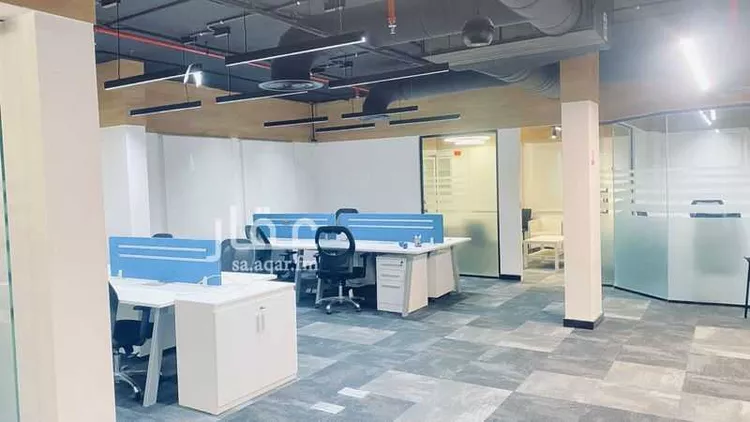 عمارة للإيجار في شارع التخصصي, حي المحمدية, مدينة الرياض, منطقة الرياض صورة 2