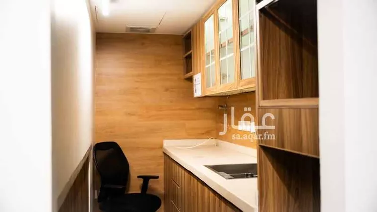 مكتب تجاري للإيجار في شارع التخصصي, حي المحمدية, مدينة الرياض, منطقة الرياض 7