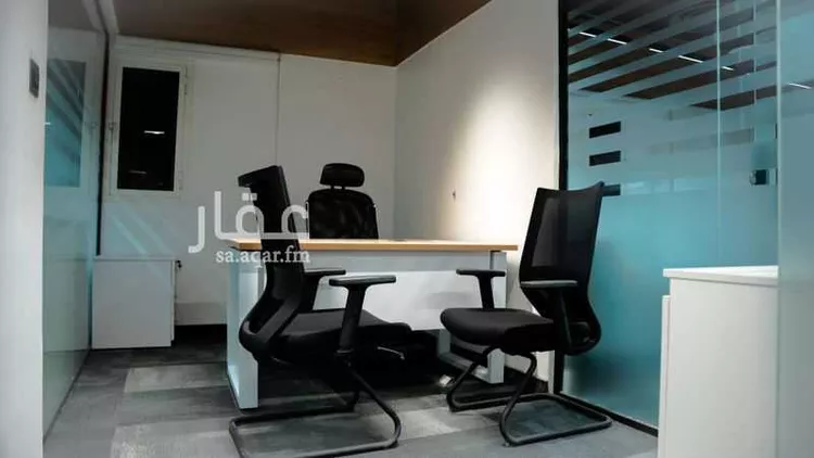 مكتب تجاري للإيجار في شارع التخصصي, حي المحمدية, مدينة الرياض, منطقة الرياض 12