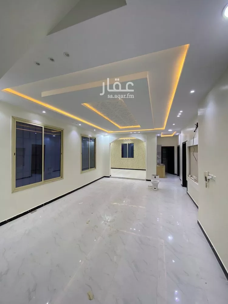 فيلا للبيع في شارع أحمد بن ثوابة الكاتب, حي الرمال, مدينة الرياض, منطقة الرياض صورة 3
